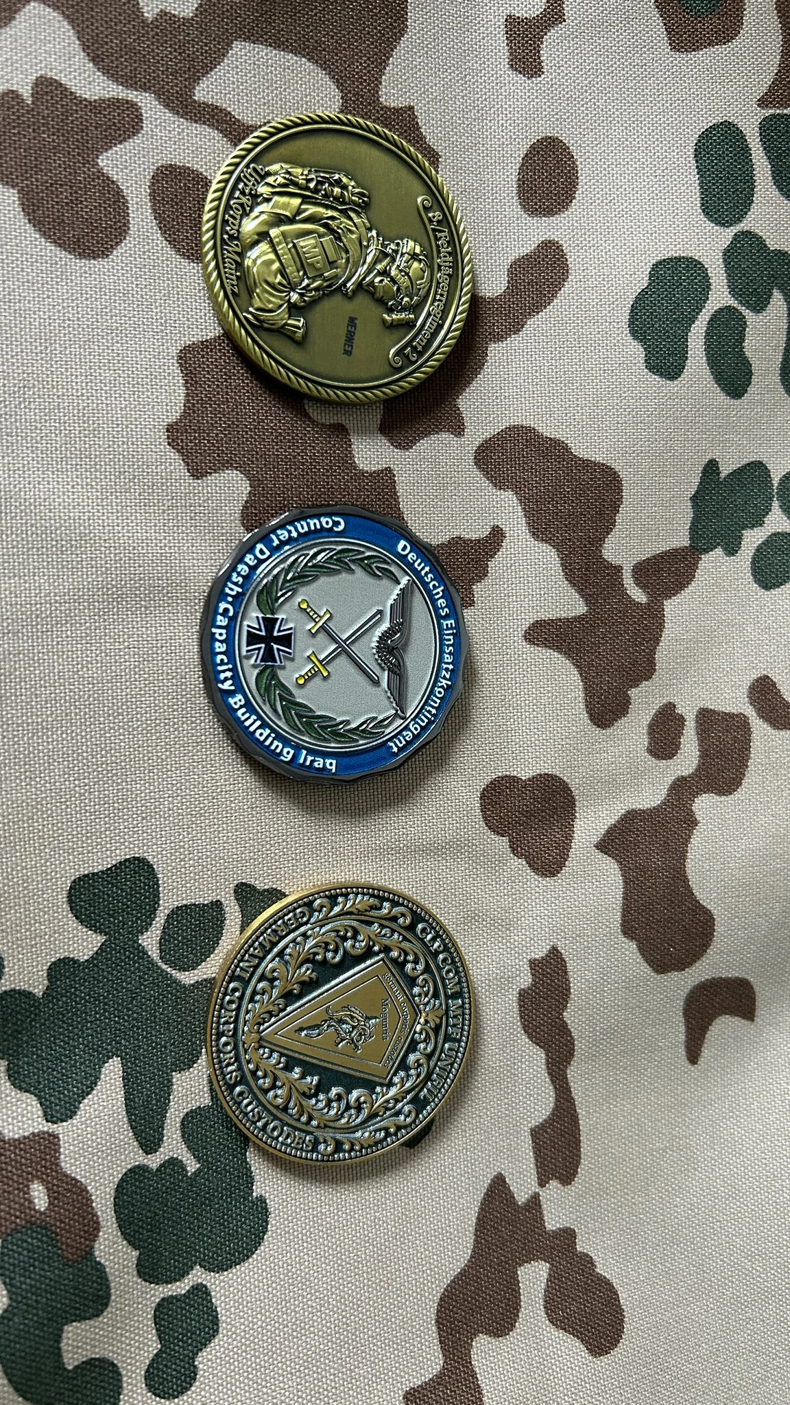 Custom Coins für Einheiten und Behörden mit Sonderrändern